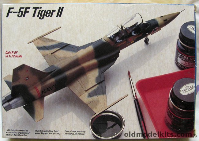 Testors Northrop F-5F Tiger II Two Seater - USAF Aggressor Williams AFB / US Navy Aggressor 'Top Gun' Miramar NAS November 1979, 689 plastic model kit